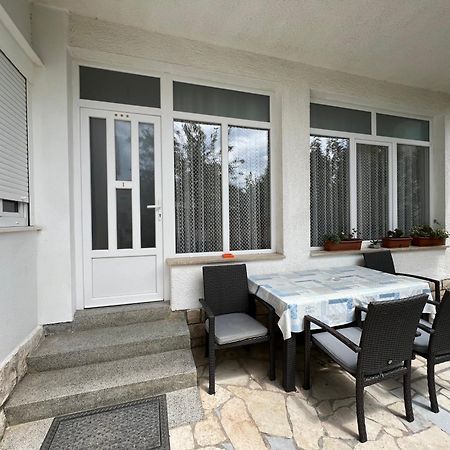 Apartaments Oma & Opa Banjol Exteriör bild