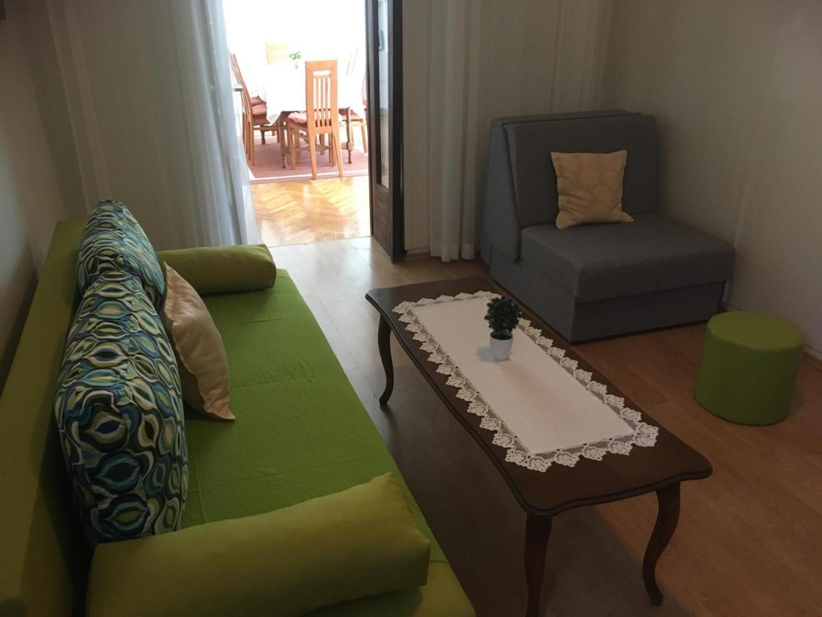 Apartaments Oma & Opa Banjol Exteriör bild