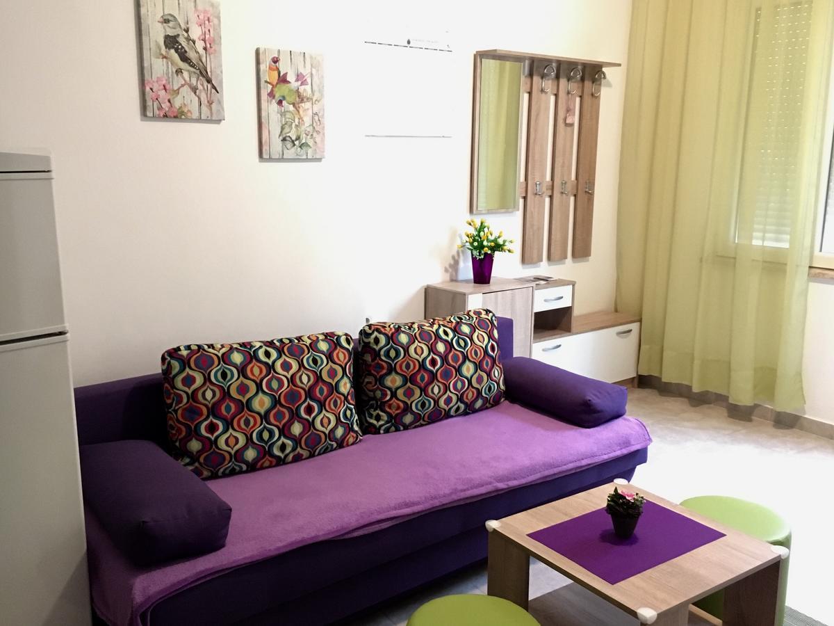 Apartaments Oma & Opa Banjol Exteriör bild