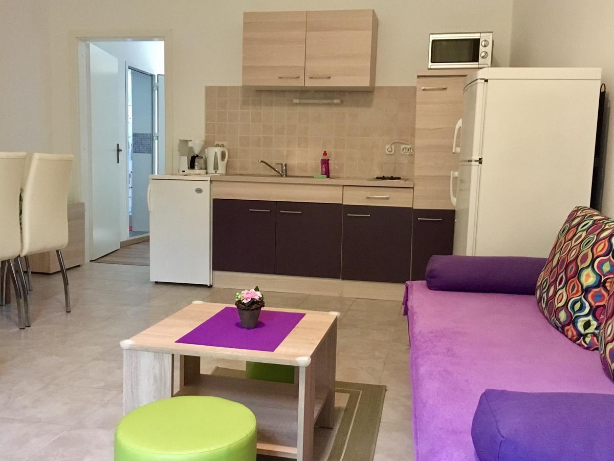 Apartaments Oma & Opa Banjol Exteriör bild