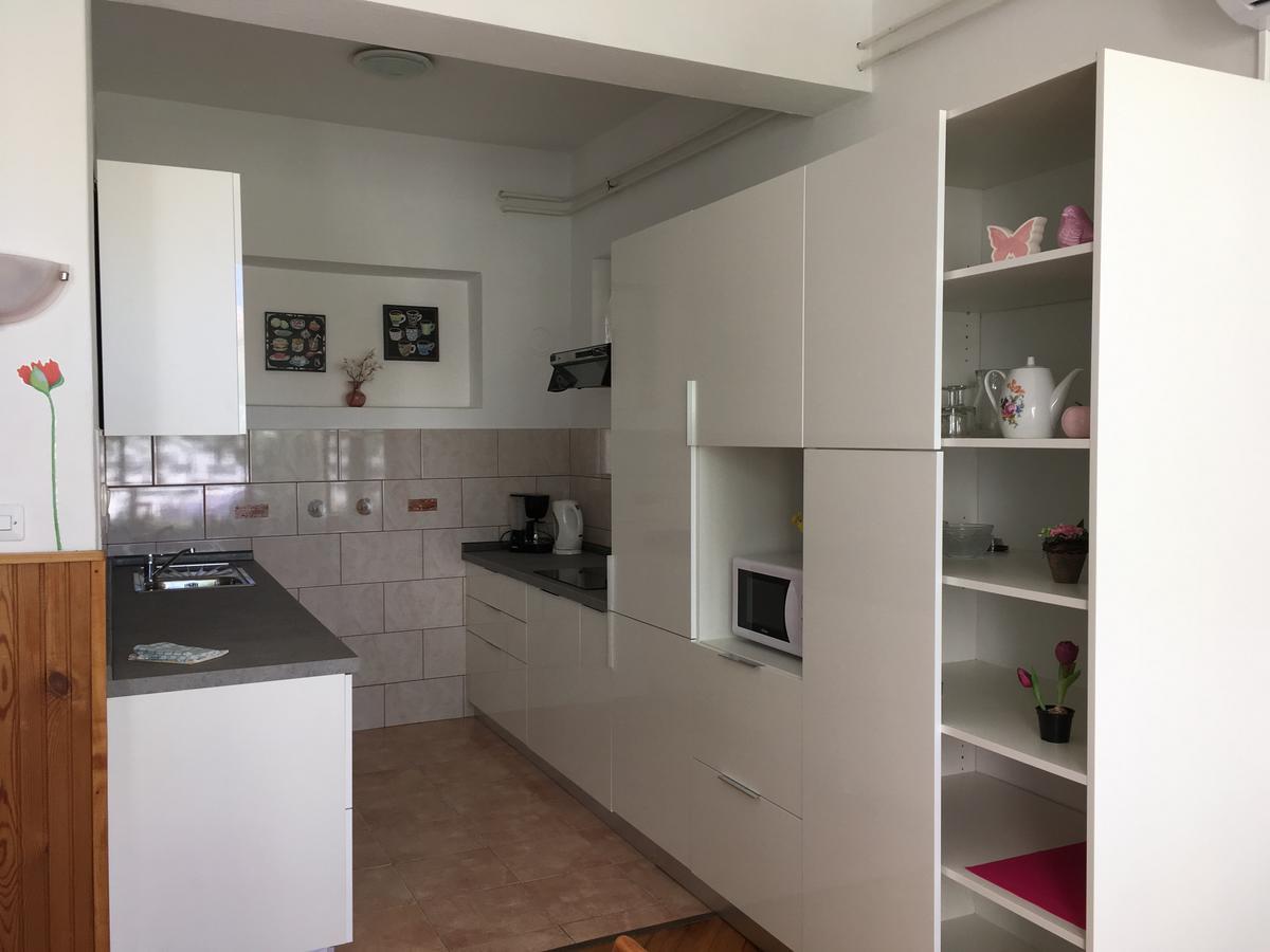 Apartaments Oma & Opa Banjol Exteriör bild